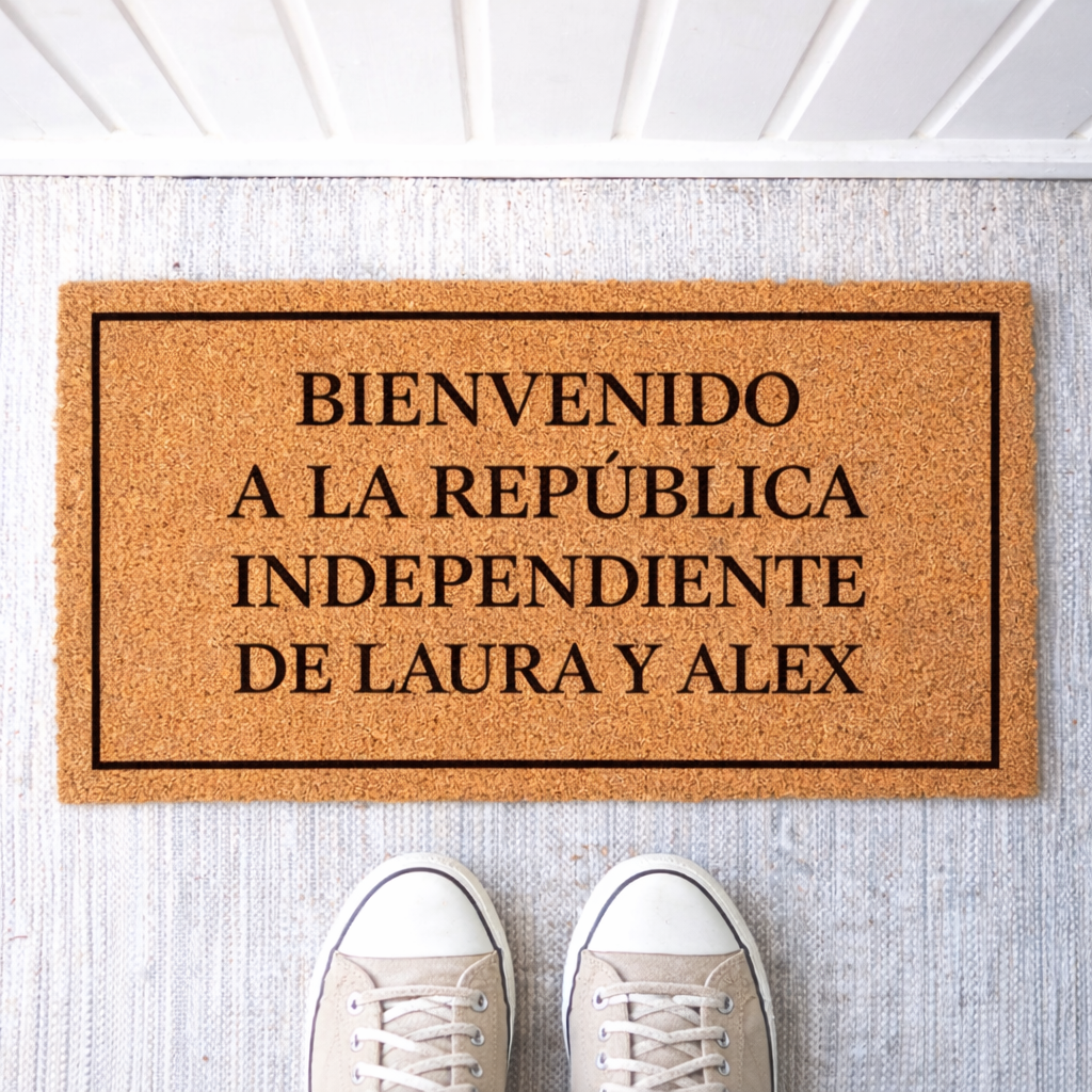 Felpudo Personalizado "Bienvenido a la república independiente" Personalizado con nombre